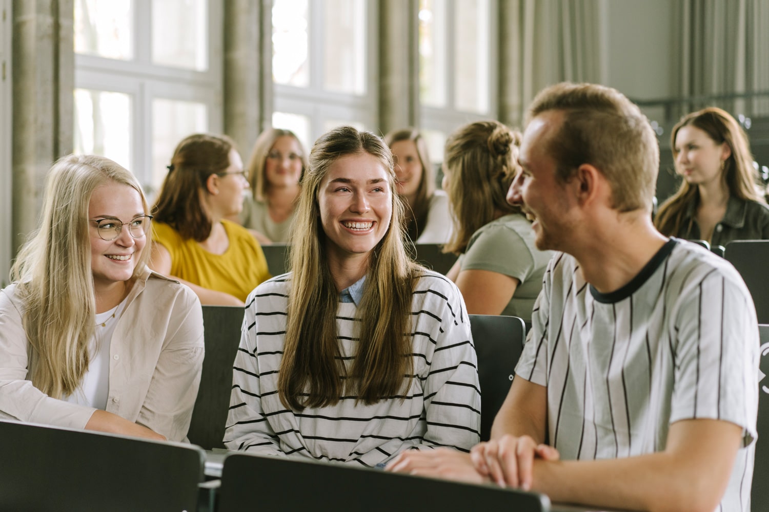 Studierende im Hörsaal